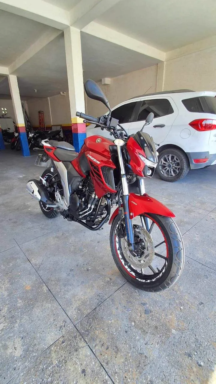 YAMAHA FZ 25 FAZER ABS FRENTE DIREITA